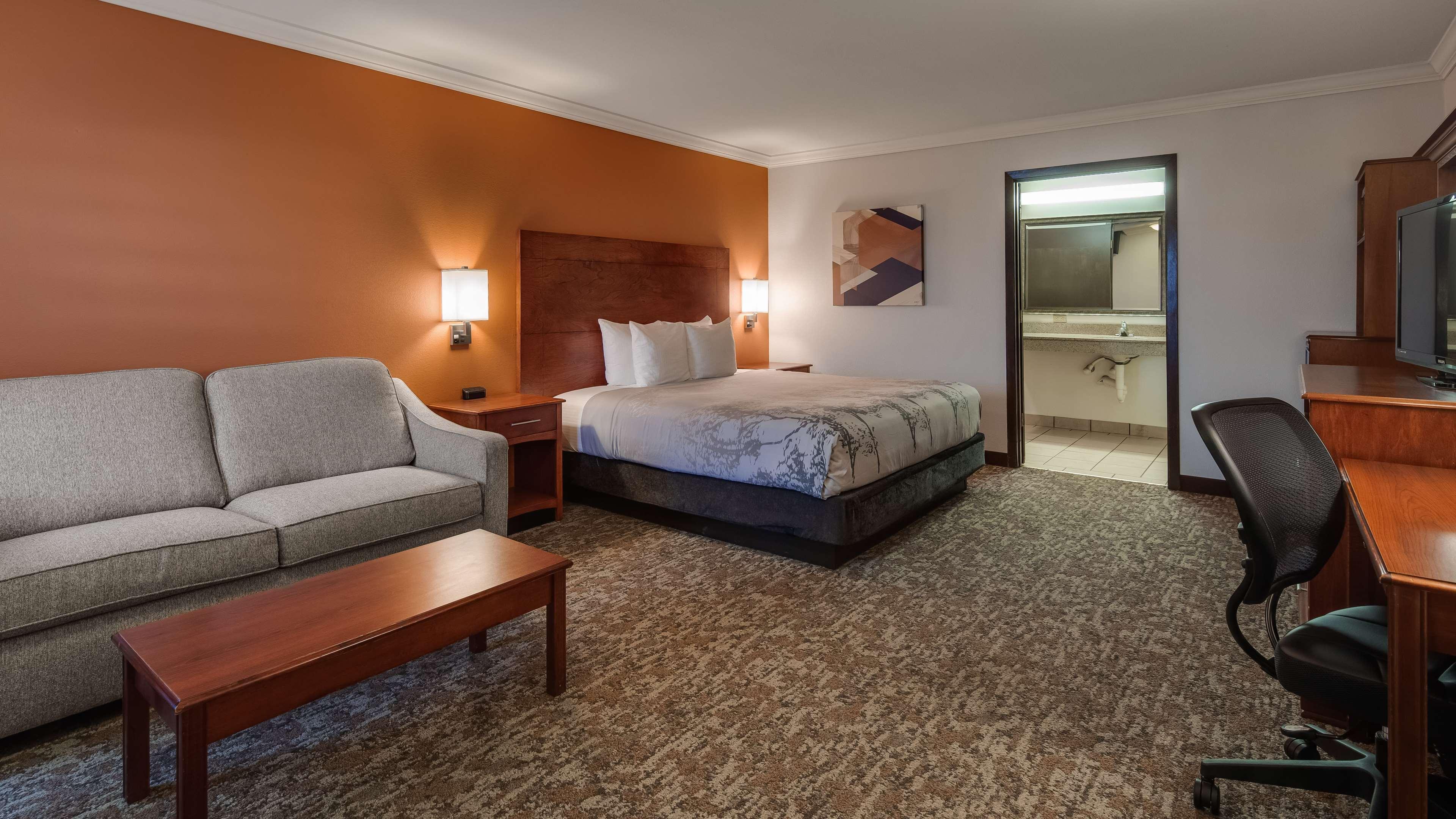 Best Western Angus Inn Great Bend Экстерьер фото