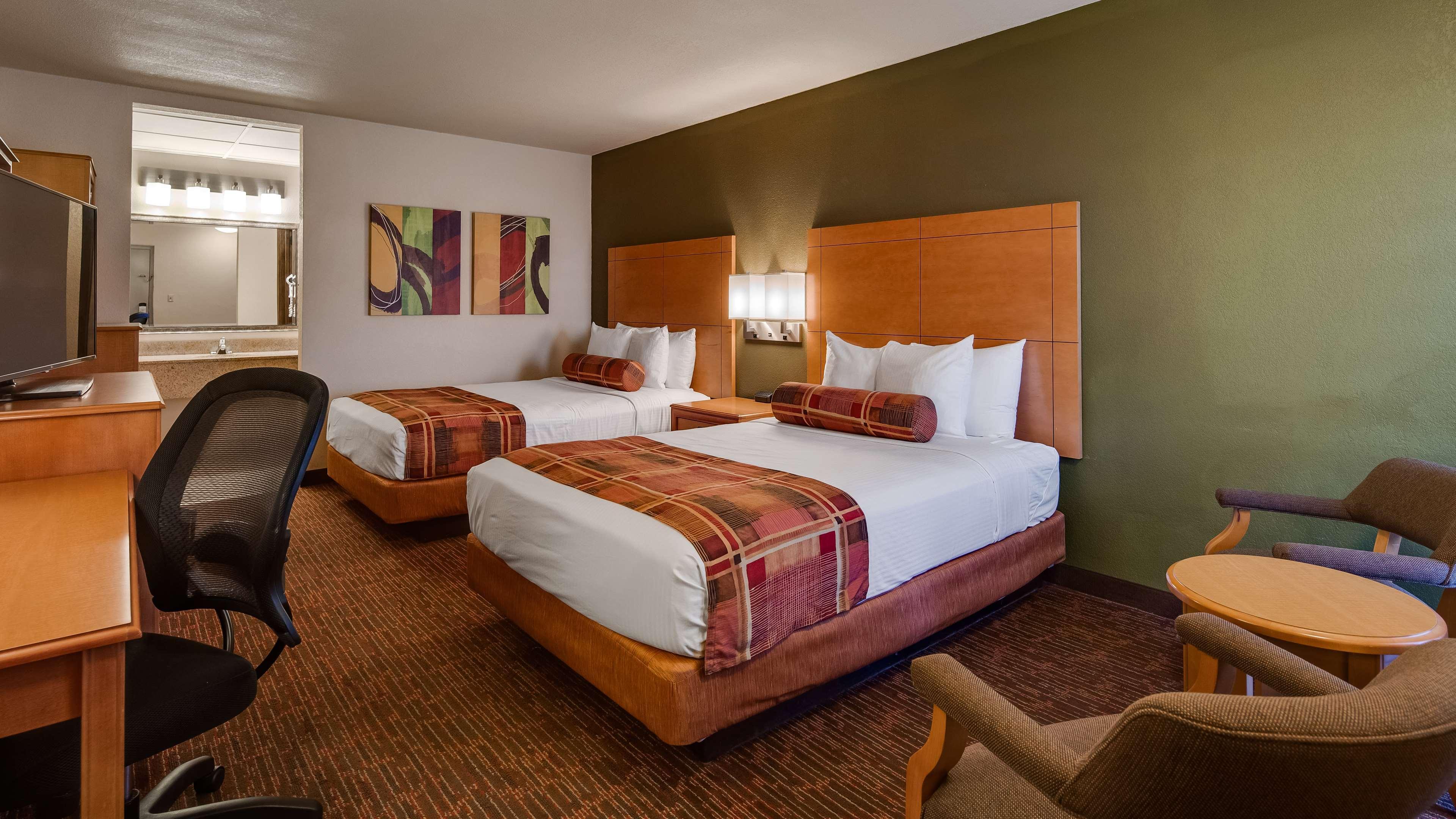 Best Western Angus Inn Great Bend Экстерьер фото
