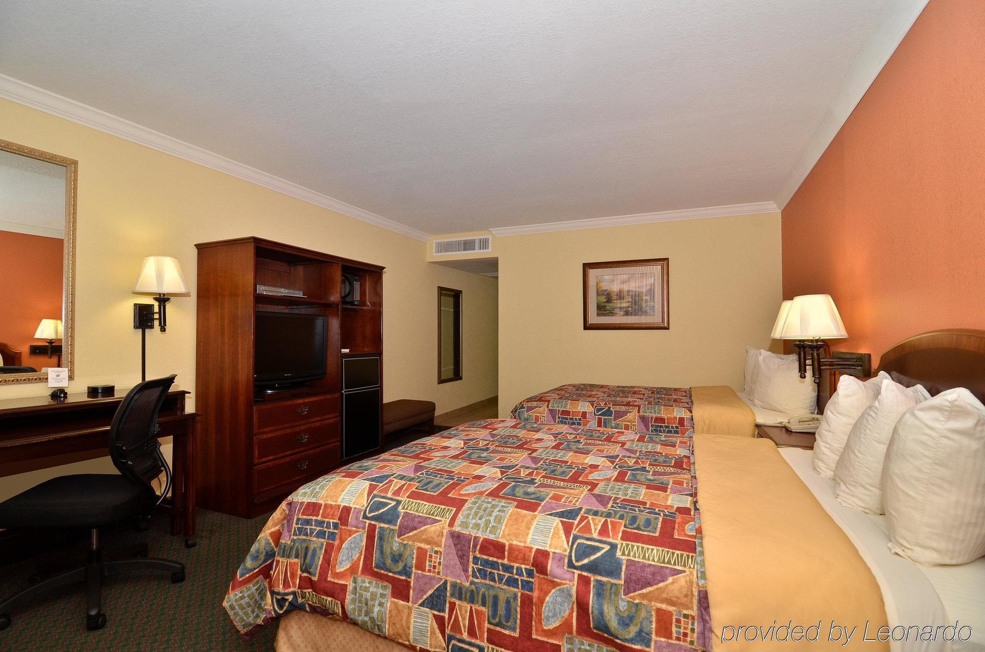 Best Western Angus Inn Great Bend Экстерьер фото